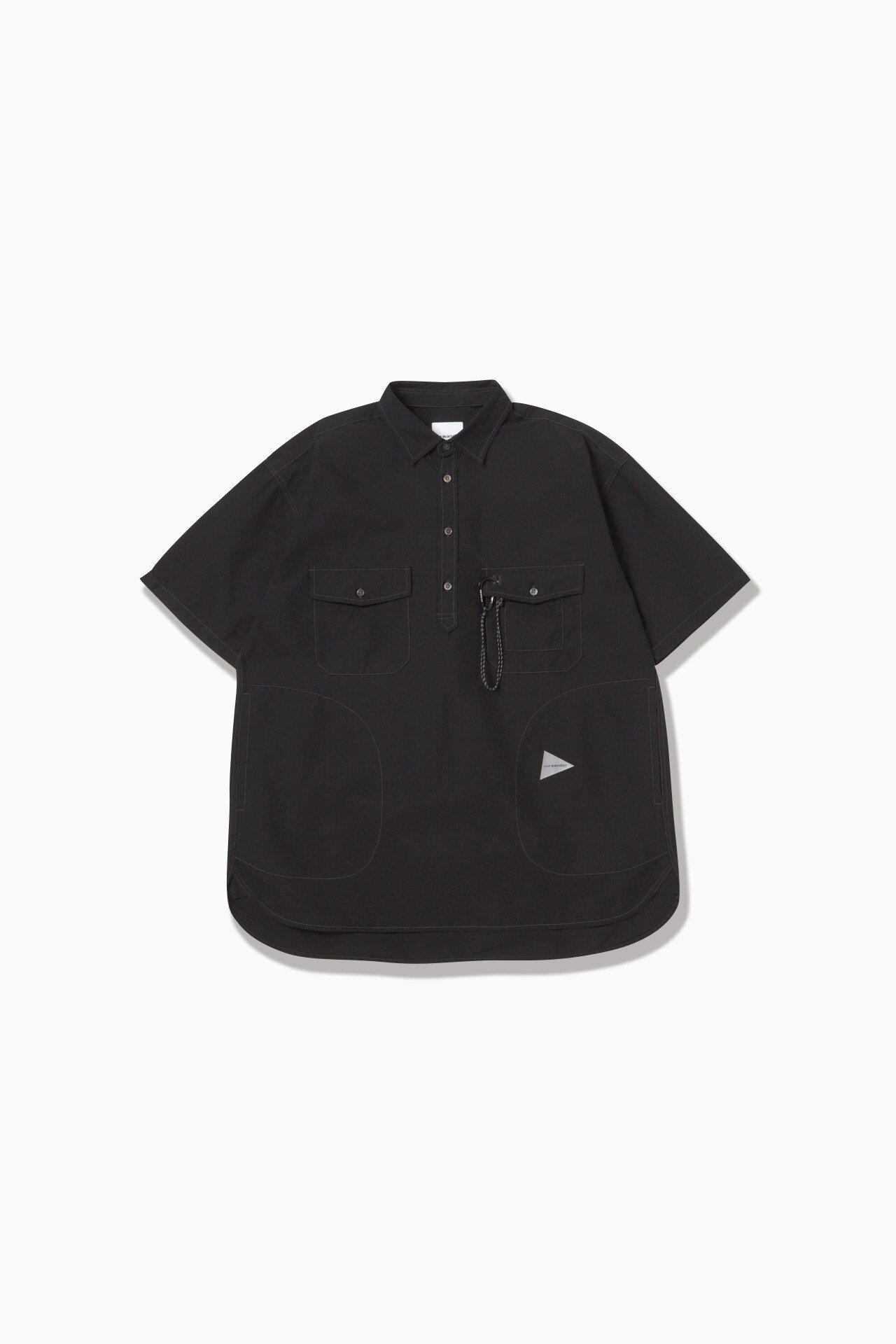 【アンドワンダー/and wander】のCORDURA typewriter SS over shirt インテリア・キッズ・メンズ・レディースファッション・服の通販 founy(ファニー) 　ファッション　Fashion　レディースファッション　WOMEN　トップス・カットソー　Tops/Tshirt　シャツ/ブラウス　Shirts/Blouses　フラップ　Flap　ポケット　Pocket　black|ID: prp329100004148949 ipo3291000000028529725