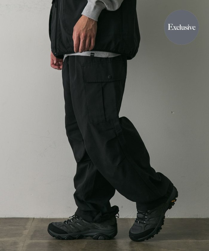 【アーバンリサーチ ドアーズ/URBAN RESEARCH DOORS / MEN】の『別注』WAQ*DOORS 難燃フィールドパンツ インテリア・キッズ・メンズ・レディースファッション・服の通販 founy(ファニー) https://founy.com/ ファッション Fashion メンズファッション MEN ボトムス Bottoms/Men アウトドア Outdoor カーゴパンツ Cargo Pants シューズ Shoes ストレート Straight フラップ Flap ポケット Pocket 別注 Special Order ワイド Wide 冬 Winter A/W・秋冬 Aw・Autumn/Winter・Fw・Fall-Winter 2024年 2024 2024-2025秋冬・A/W Aw/Autumn/Winter/Fw/Fall/2024-2025 |ID: prp329100004149888 ipo3291000000028548111