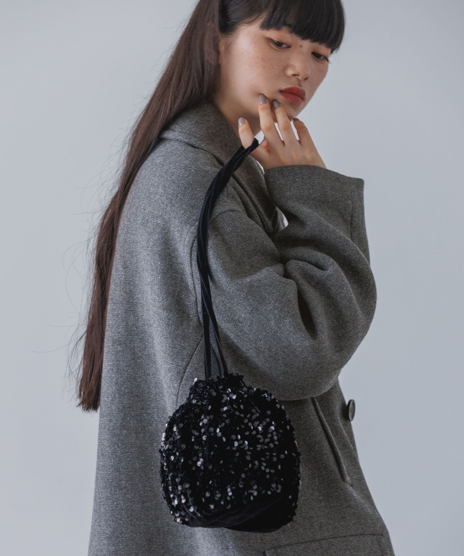 【ローリーズファーム/LOWRYS FARM】の【yuw】スパンコールミニBAG インテリア・キッズ・メンズ・レディースファッション・服の通販 founy(ファニー) 　ファッション　Fashion　レディースファッション　WOMEN　バッグ　Bag　コンパクト　Compact　スパンコール　Sequins　ベロア　Velor　ラグジュアリー　Luxury　巾着　Purse　ブラック09|ID: prp329100004151142 ipo3291000000028564573