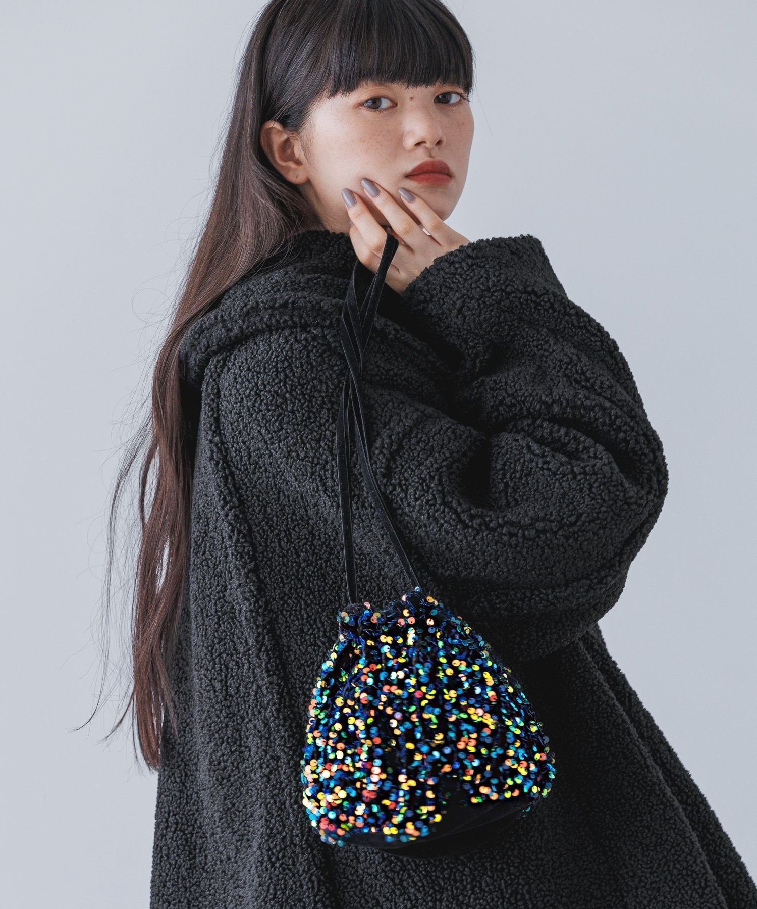 【ローリーズファーム/LOWRYS FARM】の【yuw】スパンコールミニBAG インテリア・キッズ・メンズ・レディースファッション・服の通販 founy(ファニー) 　ファッション　Fashion　レディースファッション　WOMEN　バッグ　Bag　コンパクト　Compact　スパンコール　Sequins　ベロア　Velor　ラグジュアリー　Luxury　巾着　Purse　ネイビー88|ID: prp329100004151142 ipo3291000000028564575