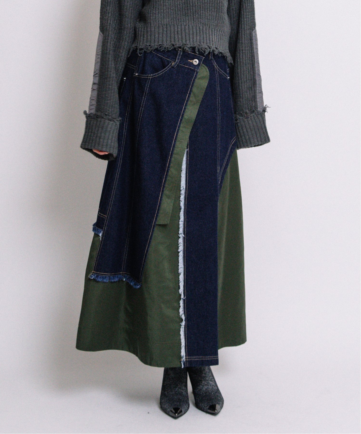 【アウラアイラ/AULA AILA】のDENIM COMBINATION TAFFETA SKIRT インテリア・キッズ・メンズ・レディースファッション・服の通販 founy(ファニー) 　ファッション　Fashion　レディースファッション　WOMEN　スカート　Skirt　デニム　Denim　バランス　Balance　フレア　Flare　KHAKI|ID: prp329100004151611 ipo3291000000028571379