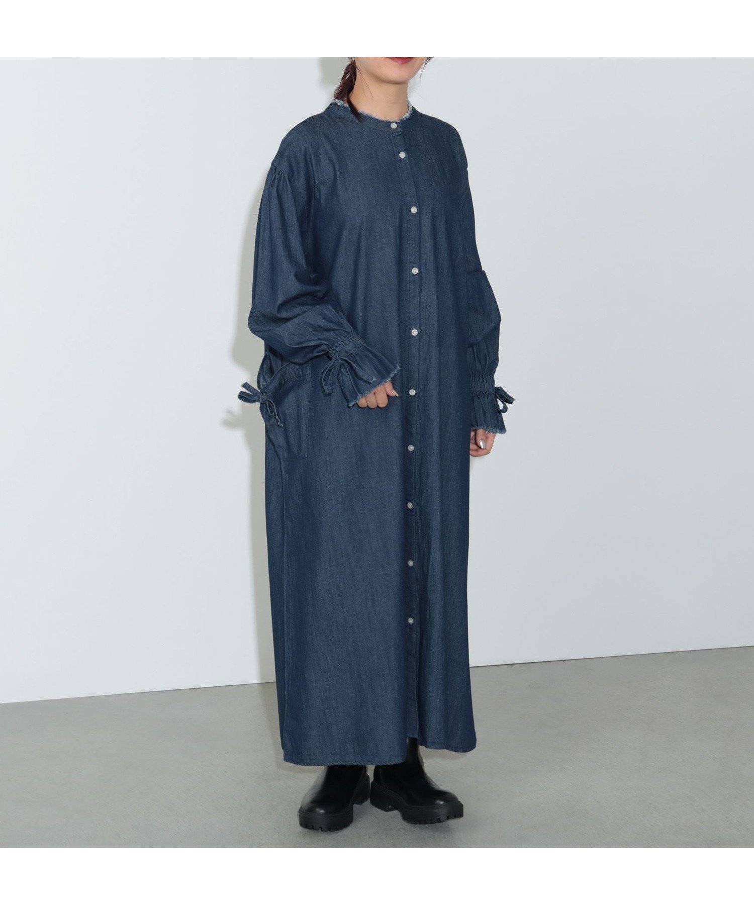 【ビームス ハート/BEAMS HEART】の2WAY リボン デニム シャツワンピース 人気、トレンドファッション・服の通販 founy(ファニー) 　ファッション　Fashion　レディースファッション　WOMEN　ワンピース　Dress　シャツワンピース　Shirt Dresses　シンプル　Simple　スニーカー　Sneakers　タイツ　Tights　デニム　Denim　フロント　Front　リボン　Ribbon　リラックス　Relax　 other-1|ID: prp329100004152129 ipo3291000000028584507