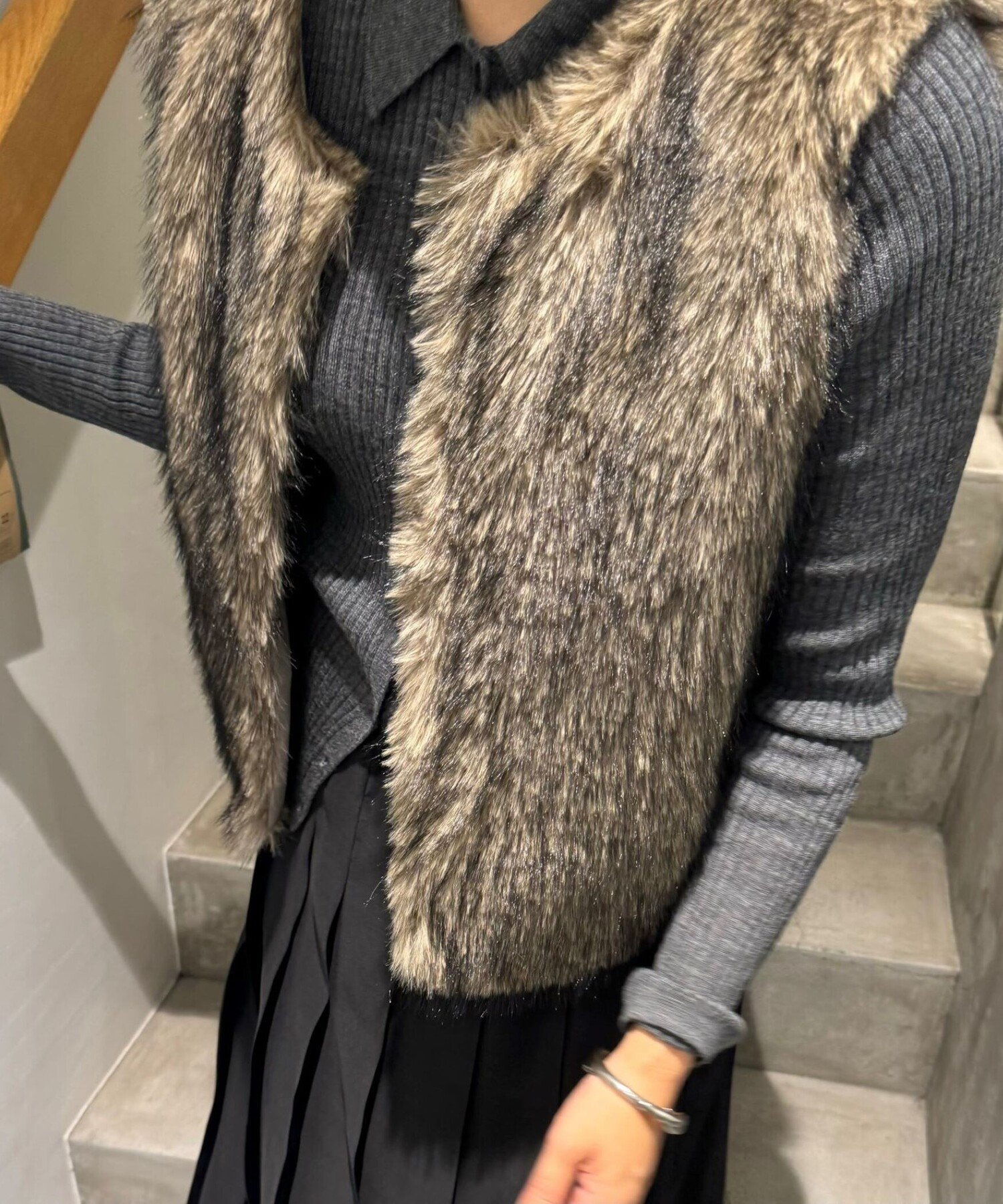 【アルシーヴ/archives】のLtd. Fake Fur Vest 人気、トレンドファッション・服の通販 founy(ファニー) 　ファッション　Fashion　レディースファッション　WOMEN　アウター　Coat Outerwear　トップス・カットソー　Tops/Tshirt　ベスト/ジレ　Gilets/Vests　トレンド　Trend　フロント　Front　ベスト　Vest　今季　This Season　秋　Autumn/Fall　 other-1|ID: prp329100004153669 ipo3291000000028608743