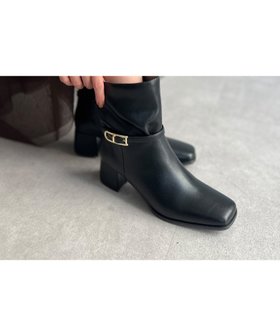 【シェトワ/Chez toi】のサイドベルトショートブーツ 人気、トレンドファッション・服の通販 founy(ファニー) ファッション Fashion レディースファッション WOMEN ベルト Belts おすすめ Recommend ショート Short シンプル Simple ハーフ Half プチプライス・低価格 Affordable ラップ Wrap リラックス Relax |ID:prp329100004154880