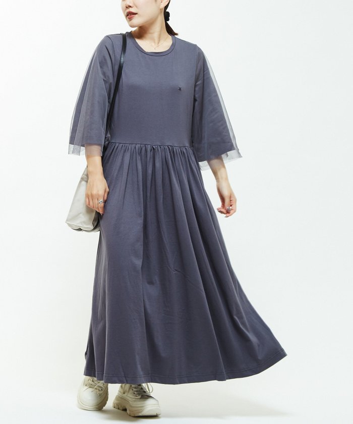 【コンバーストウキョウ/CONVERSE TOKYO】のTULLE DOCKING DRESS インテリア・キッズ・メンズ・レディースファッション・服の通販 founy(ファニー) https://founy.com/ ファッション Fashion レディースファッション WOMEN ワンピース Dress ドレス Party Dresses ギャザー Gather シンプル Simple チュール Tulle ドッキング Docking フェミニン Feminine ワンポイント One Point エレガント 上品 Elegant |ID: prp329100004155412 ipo3291000000028629693