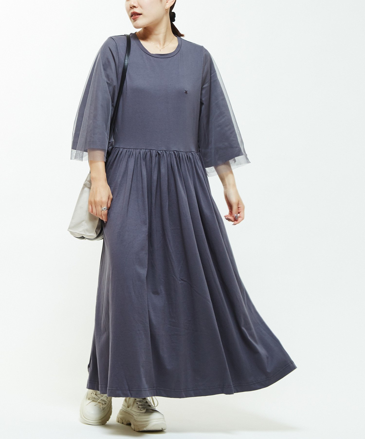 【コンバーストウキョウ/CONVERSE TOKYO】のTULLE DOCKING DRESS 人気、トレンドファッション・服の通販 founy(ファニー) 　ファッション　Fashion　レディースファッション　WOMEN　ワンピース　Dress　ドレス　Party Dresses　ギャザー　Gather　シンプル　Simple　チュール　Tulle　ドッキング　Docking　フェミニン　Feminine　ワンポイント　One Point　エレガント 上品　Elegant　 other-1|ID: prp329100004155412 ipo3291000000028629693