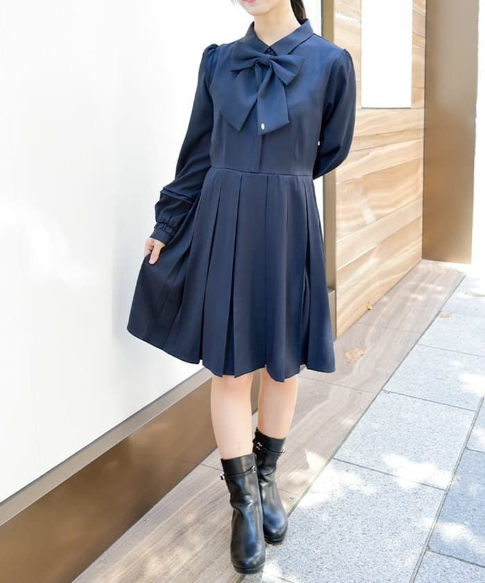 【アクシーズファム/axes femme】のリボン付きプリーツミニワンピース インテリア・キッズ・メンズ・レディースファッション・服の通販 founy(ファニー) https://founy.com/ ファッション Fashion レディースファッション WOMEN ワンピース Dress おすすめ Recommend カーディガン Cardigan プリーツ Pleats プレート Plate ベスト Vest リボン Ribbon |ID: prp329100004155651 ipo3291000000028631751