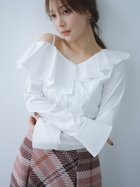 【スナイデル/SNIDEL】のアシメフレアーブラウス 人気、トレンドファッション・服の通販 founy(ファニー) ファッション Fashion レディースファッション WOMEN トップス・カットソー Tops/Tshirt シャツ/ブラウス Shirts/Blouses おすすめ Recommend ウェーブ Wave カフス Cuffs シンプル Simple ストレート Straight トレンド Trend フィット Fit ワンショル One Shoulder 人気 Popularity thumbnail WHT[001]|ID: prp329100004155724 ipo3291000000028903786