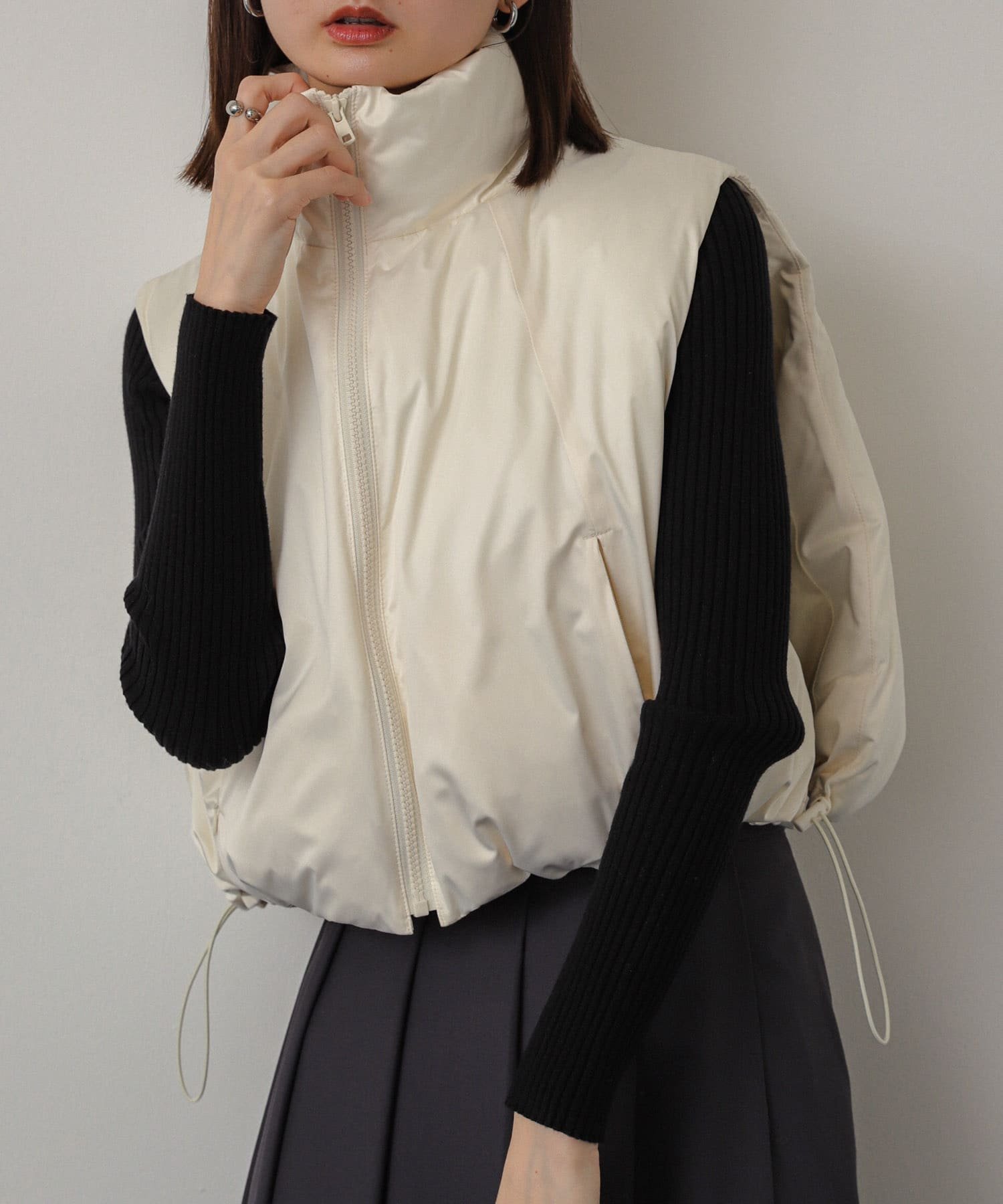 【センスオブプレイス/SENSE OF PLACE by URBAN RESEARCH】のクロップドパフベスト 人気、トレンドファッション・服の通販 founy(ファニー) 　ファッション　Fashion　レディースファッション　WOMEN　アウター　Coat Outerwear　トップス・カットソー　Tops/Tshirt　ベスト/ジレ　Gilets/Vests　2024年　2024　2024-2025秋冬・A/W　Aw/Autumn/Winter/Fw/Fall/2024-2025　A/W・秋冬　Aw・Autumn/Winter・Fw・Fall-Winter　冬　Winter　クロップド　Cropped　コンパクト　Compact　ショート　Short　トレンド　Trend　ボトム　Bottom　 other-1|ID: prp329100004156203 ipo3291000000028644571