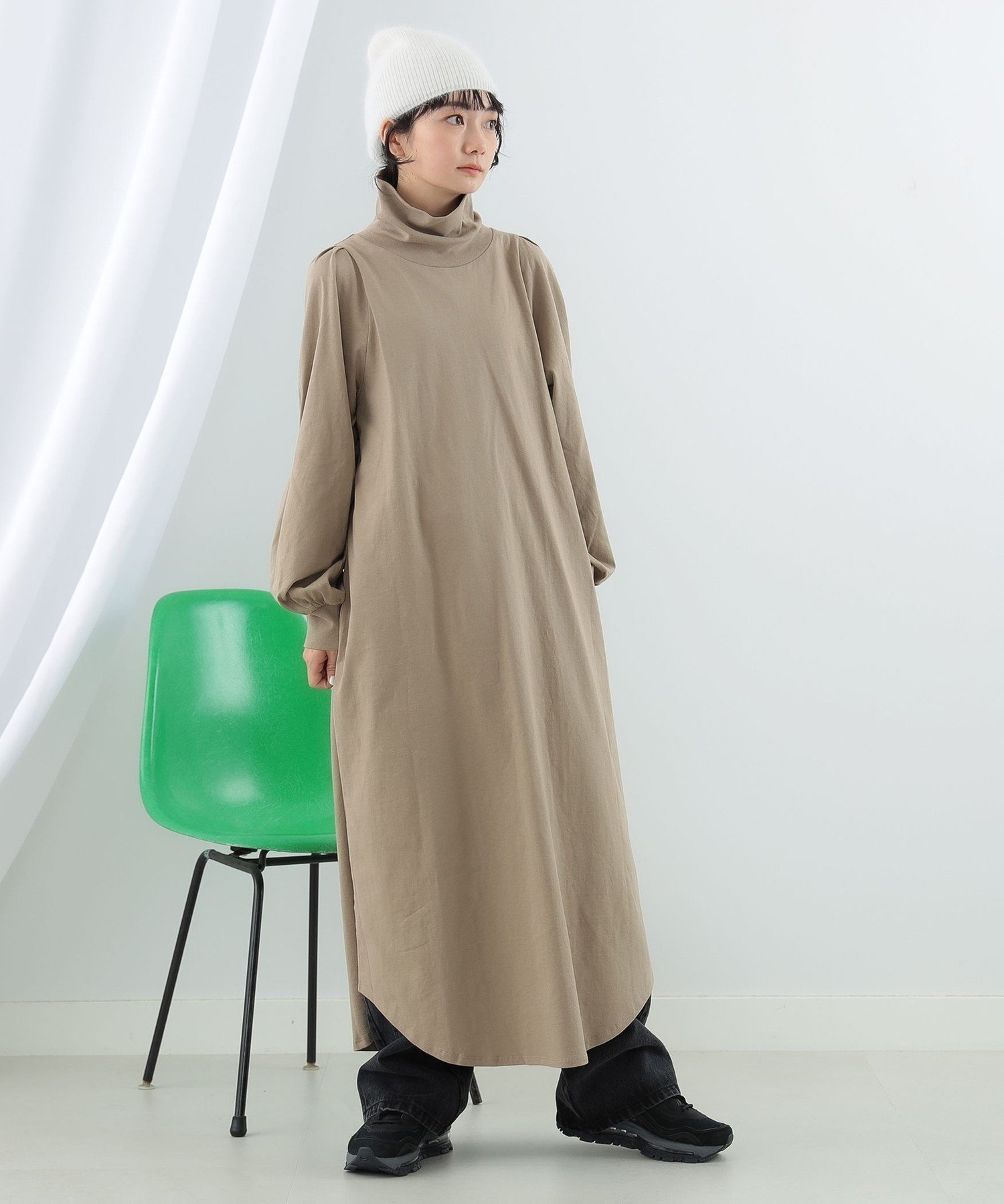 【その他のブランド/Other】のChampion * Ray BEAMS / 別注 ロングスリーブ ワンピース 人気、トレンドファッション・服の通販 founy(ファニー) 　ファッション　Fashion　レディースファッション　WOMEN　ワンピース　Dress　カットソー　Cut And Sew　シューズ　Shoes　スニーカー　Sneakers　スリーブ　Sleeve　人気　Popularity　ハイネック　High Neck　バルーン　Balloon　ビスチェ　Bustier　ベスト　Vest　別注　Special Order　ロング　Long　楽ちん　Easy　おすすめ　Recommend　エレガント 上品　Elegant　 other-1|ID: prp329100004156223 ipo3291000000028644660