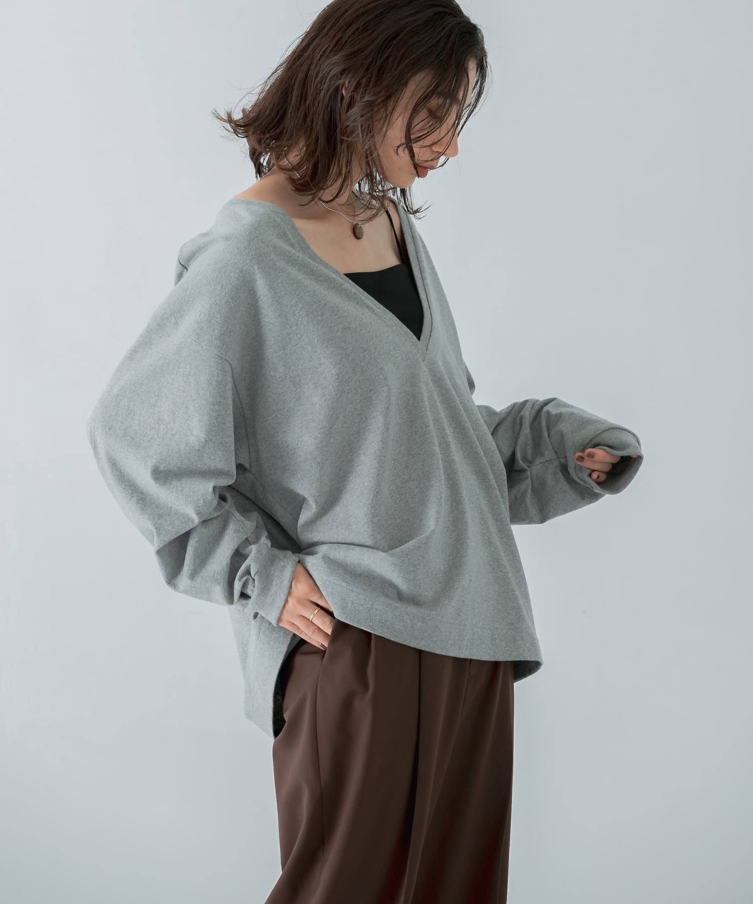 【アーバンリサーチ/URBAN RESEARCH】の深Vネックルーズカットソー 人気、トレンドファッション・服の通販 founy(ファニー) 　ファッション　Fashion　レディースファッション　WOMEN　トップス・カットソー　Tops/Tshirt　カットソー　Cut and Sewn　Vネック　V-Neck　2024年　2024　2024-2025秋冬・A/W　Aw/Autumn/Winter/Fw/Fall/2024-2025　A/W・秋冬　Aw・Autumn/Winter・Fw・Fall-Winter　冬　Winter　おすすめ　Recommend　インナー　Inner　キャミソール　Camisole　タンク　Tank　ベーシック　Basic　リラックス　Relax　レース　Race　ロング　Long　ワンポイント　One Point　 other-1|ID: prp329100004156282 ipo3291000000028644960