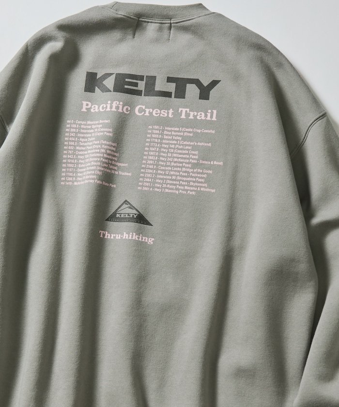 【その他のブランド/Other】のKELTY×FREAK S STORE ケルティ 別注 ツアーロゴ バックプリント クルーネックスウェット 【限定展開】 24AW インテリア・キッズ・メンズ・レディースファッション・服の通販 founy(ファニー) 　ファッション　Fashion　メンズファッション　MEN　2024年　2024　2024-2025秋冬・A/W　Aw/Autumn/Winter/Fw/Fall/2024-2025　A/W・秋冬　Aw・Autumn/Winter・Fw・Fall-Winter　冬　Winter　おすすめ　Recommend　インナー　Inner　トレンド　Trend　ビッグ　Big　フロント　Front　プリント　Print　ボトム　Bottom　モチーフ　Motif　ワンポイント　One Point　別注　Special Order　定番　Standard　グレイッシュベージュ|ID: prp329100004161815 ipo3291000000028735799