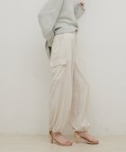 【その他のブランド/Other】のサテンカーゴパンツ 人気、トレンドファッション・服の通販 founy(ファニー) ファッション Fashion レディースファッション WOMEN パンツ Pants 2024年 2024 2024-2025秋冬・A/W Aw/Autumn/Winter/Fw/Fall/2024-2025 おすすめ Recommend カーゴパンツ Cargo Pants シューズ Shoes ショート Short シンプル Simple スニーカー Sneakers バルーン Balloon フラット Flat ブロード Broad ミックス Mix リラックス Relax エレガント 上品 Elegant thumbnail アイボリー|ID: prp329100004162423 ipo3291000000028742599