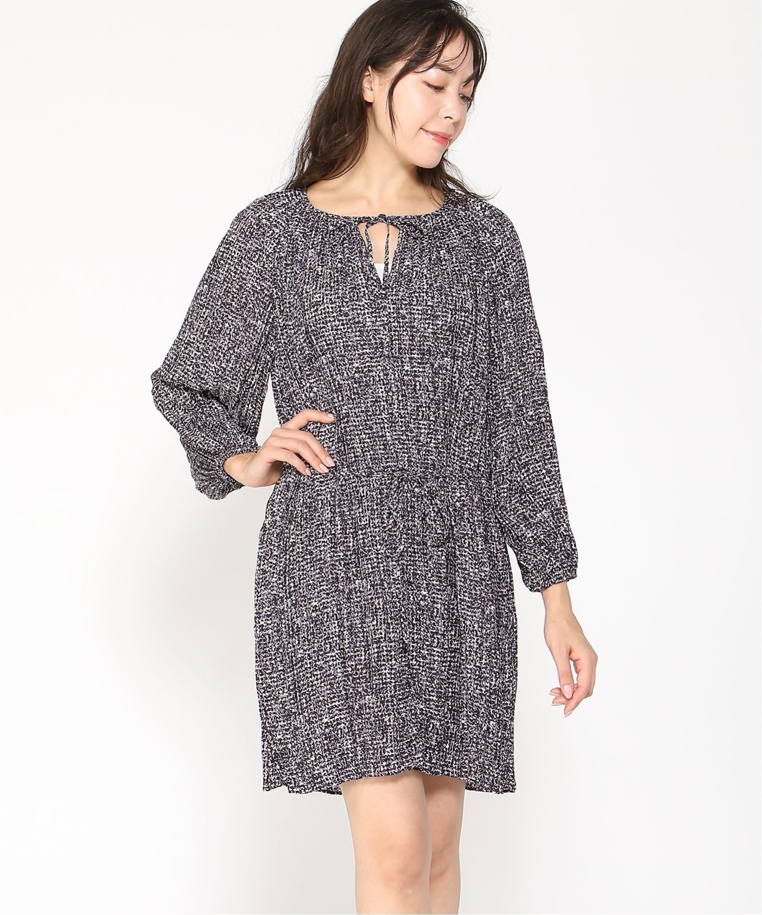 【バナナリパブリック ファクトリーストア/BANANA REPUBLIC FACTORY STORE】のBANANA REPUBLIC FACTORY STORE LS CHIFFON BELTED PLEATED SHIFT MINI DRESS インテリア・キッズ・メンズ・レディースファッション・服の通販 founy(ファニー) 　ファッション　Fashion　レディースファッション　WOMEN　ワンピース　Dress　ドレス　Party Dresses　インナー　Inner　シフォン　Chiffon　フィット　Fit　プリーツ　Pleats　PAINT_TEXTURE|ID: prp329100004162541 ipo3291000000028743384