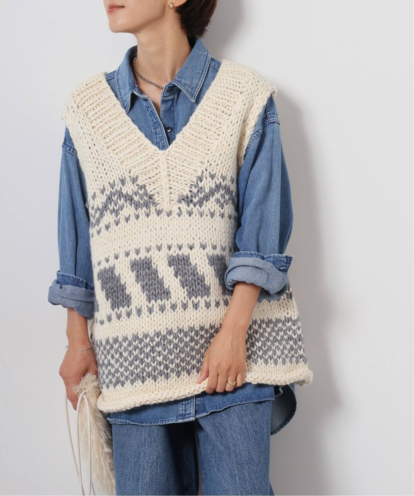 【ジャーナルスタンダード レリューム/JOURNAL STANDARD relume】の【TORRAZZO DONNA/トラッゾドンナ】HandKnitted Cowichan Vest ニットベスト インテリア・キッズ・メンズ・レディースファッション・服の通販 founy(ファニー) 　ファッション　Fashion　レディースファッション　WOMEN　アウター　Coat Outerwear　トップス・カットソー　Tops/Tshirt　ニット　Knit Tops　ベスト/ジレ　Gilets/Vests　2024年　2024　2024-2025秋冬・A/W　Aw/Autumn/Winter/Fw/Fall/2024-2025　A/W・秋冬　Aw・Autumn/Winter・Fw・Fall-Winter　おすすめ　Recommend　ベスト　Vest　モダン　Modern　定番　Standard　秋　Autumn/Fall　ナチュラル|ID: prp329100004163798 ipo3291000000028759619