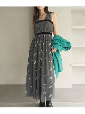 【リリーブラウン/Lily Brown】 L.B CANDY STOCK 2WAYビーズ刺繍チュールワンピース人気、トレンドファッション・服の通販 founy(ファニー) ファッション Fashion レディースファッション WOMEN ワンピース Dress おすすめ Recommend インナー Inner スタイリッシュ Stylish スパンコール Sequins ダウン Down チュール Tulle デニム Denim ドレス Dress フロント Front プリント Print ベロア Velor ホリデーシーズン Holiday リボン Ribbon エレガント 上品 Elegant |ID:prp329100004170970