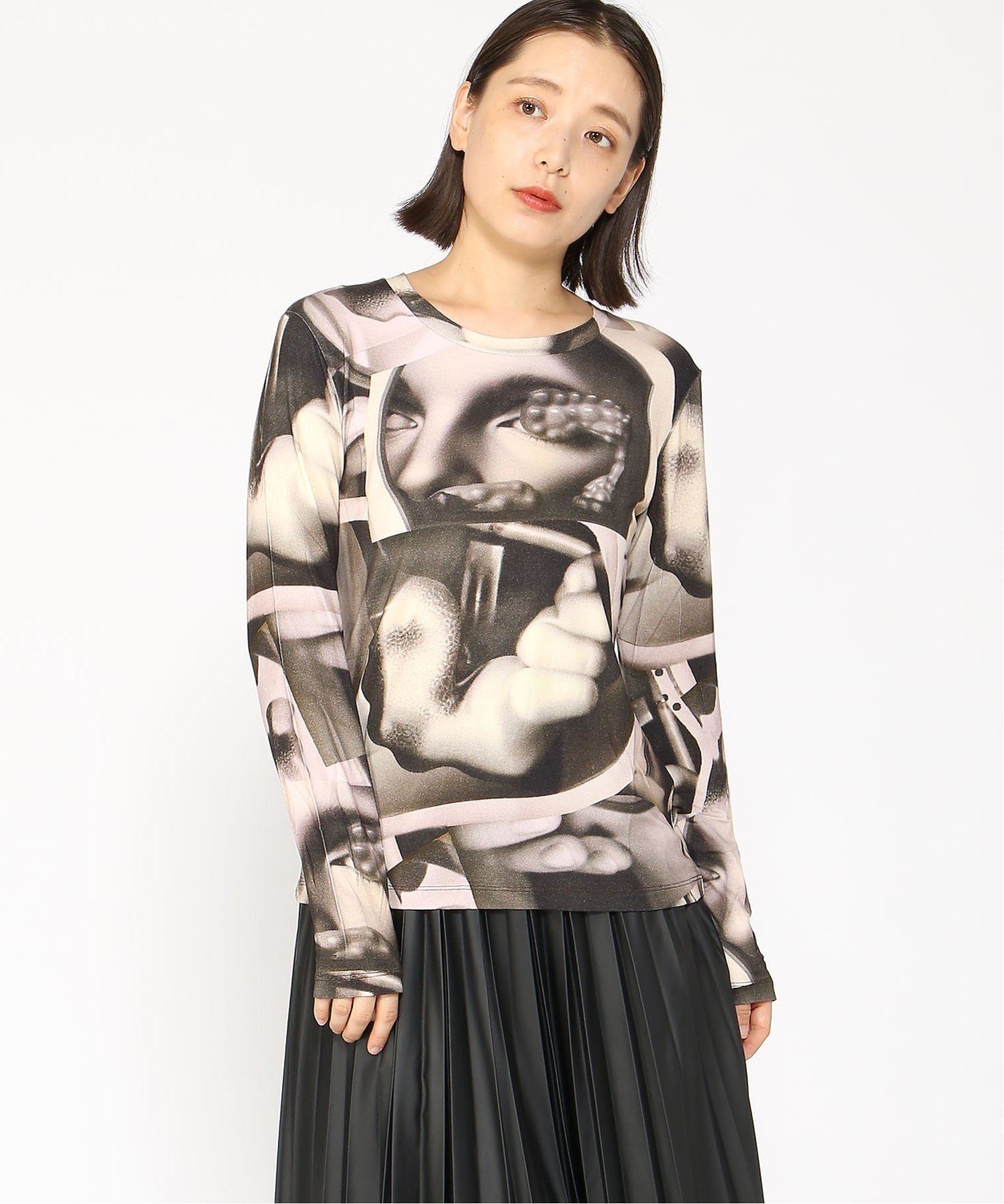 【デシグアル/Desigual】のSURREALISMO Tシャツロングスリーブ 人気、トレンドファッション・服の通販 founy(ファニー) 　ファッション　Fashion　レディースファッション　WOMEN　トップス・カットソー　Tops/Tshirt　シャツ/ブラウス　Shirts/Blouses　ロング / Tシャツ　T-Shirts　カラフル　Colorful　シューズ　Shoes　スリーブ　Sleeve　デニム　Denim　パターン　Pattern　パッチワーク　Patchwork　プリント　Print　メンズ　Mens　ロング　Long　 other-1|ID: prp329100004171008 ipo3291000000028951804