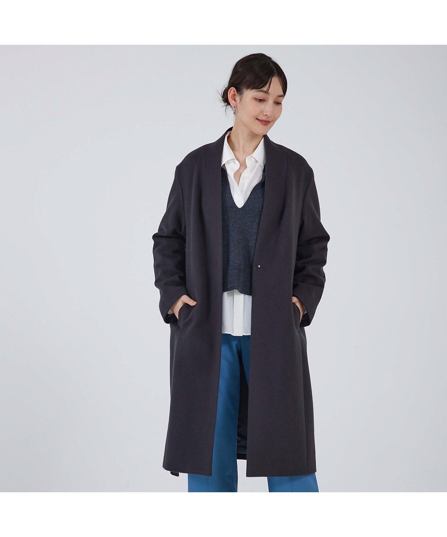 【カリテ/qualite】のショートビーバーコート インテリア・キッズ・メンズ・レディースファッション・服の通販 founy(ファニー) 　ファッション　Fashion　レディースファッション　WOMEN　アウター　Coat Outerwear　コート　Coats　ショート　Short　シンプル　Simple　スニーカー　Sneakers　デニム　Denim　バランス　Balance　フォーマル　Formal　リラックス　Relax　エレガント 上品　Elegant　チャコールグレー|ID: prp329100004177396 ipo3291000000028944426