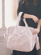 【メゾンドフルール/Maison de FLEUR】のサテンキャリーオンバッグ 人気、トレンドファッション・服の通販 founy(ファニー) ファッション Fashion レディースファッション WOMEN バッグ Bag 2024年 2024 2024-2025秋冬・A/W Aw/Autumn/Winter/Fw/Fall/2024-2025 thumbnail グレイッシュピンク|ID: prp329100004181215 ipo3291000000028968475