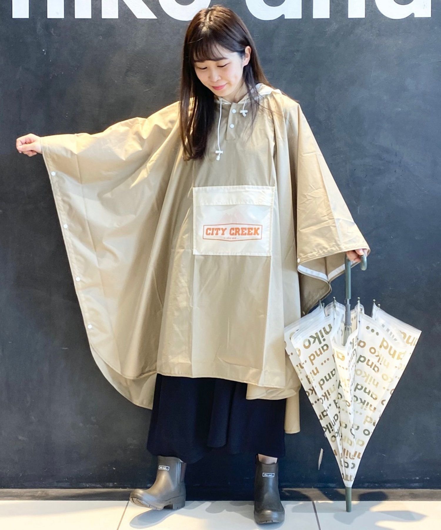 【ニコアンド/niko and】の【CITY CREEK】バイカラーレインポンチョ 人気、トレンドファッション・服の通販 founy(ファニー) 　ファッション　Fashion　レディースファッション　WOMEN　アウター　Coat Outerwear　ポンチョ　Ponchos　おすすめ　Recommend　アウトドア　Outdoor　コンパクト　Compact　スポーツ　Sports　軽量　Lightweight　 other-1|ID: prp329100004181449 ipo3291000000028969599