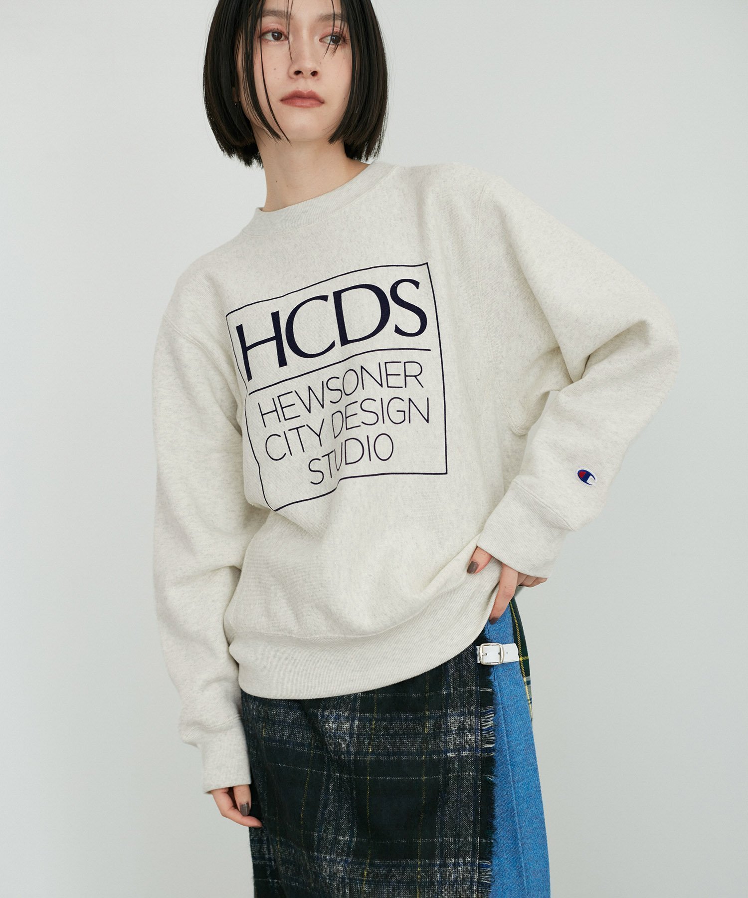 【アダム エ ロペ/ADAM ET ROPE'】の【Champion for ADAM ET ROPE 】別注 RW LOGO SWEAT インテリア・キッズ・メンズ・レディースファッション・服の通販 founy(ファニー) 　ファッション　Fashion　レディースファッション　WOMEN　トップス・カットソー　Tops/Tshirt　パーカ　Sweats　スウェット　Sweat　2025年　2025　A/W・秋冬　Aw・Autumn/Winter・Fw・Fall-Winter　ベーシック　Basic　別注　Special Order　オフホワイト(15)|ID: prp329100004182123 ipo3291000000029060672