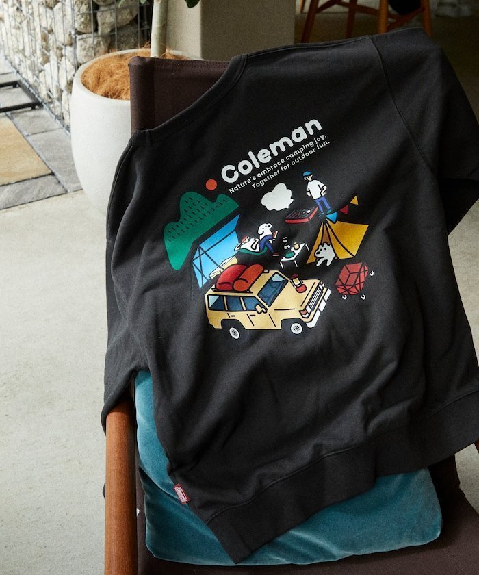 【フリークスストア/FREAK'S STORE】のColeman×matsui×FREAK S STORE 別注 コールマン matsui camp バックプリント クルーネック スウェット 24AW インテリア・キッズ・メンズ・レディースファッション・服の通販 founy(ファニー) 　ファッション　Fashion　レディースファッション　WOMEN　トップス・カットソー　Tops/Tshirt　パーカ　Sweats　スウェット　Sweat　バッグ　Bag　アウトドア　Outdoor　カーゴパンツ　Cargo Pants　グラフィック　Graphic　コーデュロイ　Corduroy　シンプル　Simple　スウェット　Sweat　デニム　Denim　トレンド　Trend　定番　Standard　人気　Popularity　バランス　Balance　ビッグ　Big　フロント　Front　プリント　Print　ボトム　Bottom　別注　Special Order　リラックス　Relax　冬　Winter　A/W・秋冬　Aw・Autumn/Winter・Fw・Fall-Winter　おすすめ　Recommend　犬　Dog　2024年　2024　2024-2025秋冬・A/W　Aw/Autumn/Winter/Fw/Fall/2024-2025　チャコールグレー|ID: prp329100004182331 ipo3291000000029541860