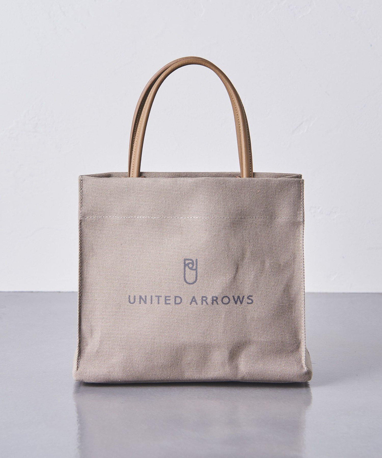 【ユナイテッドアローズ/UNITED ARROWS】のロゴ トートバッグ S 人気、トレンドファッション・服の通販 founy(ファニー) 　ファッション　Fashion　レディースファッション　WOMEN　バッグ　Bag　おすすめ　Recommend　ポケット　Pocket　ビジネス 仕事 通勤　Business　 other-1|ID: prp329100004185247 ipo3291000000029392666