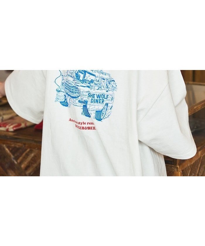 【フリークスストア/FREAK'S STORE】のSHE WOLF DINER×FREAK S STORE/シーウルフダイナー 別注 ビッグシルエット バックプリントTシャツ CAR 【限定展開】 24SS インテリア・キッズ・メンズ・レディースファッション・服の通販 founy(ファニー) https://founy.com/ ファッション Fashion レディースファッション WOMEN トップス・カットソー Tops/Tshirt シャツ/ブラウス Shirts/Blouses ロング / Tシャツ T-Shirts バッグ Bag インナー Inner カーゴパンツ Cargo Pants グラフィック Graphic コラボ Collaboration シンプル Simple デニム Denim 定番 Standard 人気 Popularity ビッグ Big フロント Front プリント Print ボトム Bottom 別注 Special Order ワンポイント One Point S/S・春夏 Ss・Spring/Summer おすすめ Recommend 夏 Summer 2024年 2024 2024春夏・S/S Ss,Spring/Summer,2024 |ID: prp329100004185290 ipo3291000000028994692