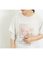 【サマンサモスモス/Samansa Mos2】の転写プリント袖タックTシャツ 人気、トレンドファッション・服の通販 founy(ファニー) ファッション Fashion レディースファッション WOMEN トップス・カットソー Tops/Tshirt シャツ/ブラウス Shirts/Blouses ロング / Tシャツ T-Shirts おすすめ Recommend スリット Slit プリント Print thumbnail グレー|ID: prp329100004185361 ipo3291000000028995067