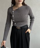 【ゼヴォン/Thevon】のアシメネックボタンリブニット 人気、トレンドファッション・服の通販 founy(ファニー) ファッション Fashion レディースファッション WOMEN トップス・カットソー Tops/Tshirt ニット Knit Tops 2024年 2024 2024-2025秋冬・A/W Aw/Autumn/Winter/Fw/Fall/2024-2025 スラックス Slacks デコルテ Decolletage デニム Denim トレンド Trend フィット Fit フェミニン Feminine リブニット Rib Knit ワイド Wide 秋 Autumn/Fall thumbnail チャコールグレー|ID: prp329100004190511 ipo3291000000029028587