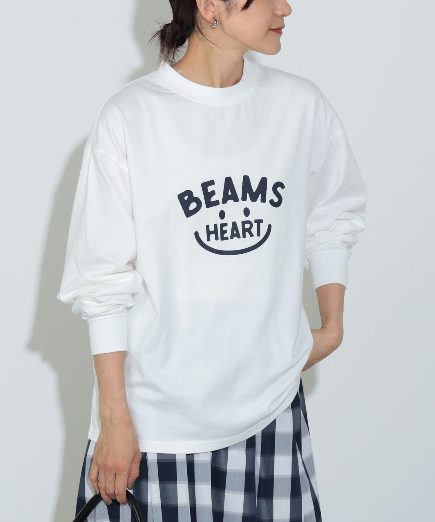 【ビームス ハート/BEAMS HEART】のスマイルロゴ ロングスリーブTシャツ 24AW インテリア・キッズ・メンズ・レディースファッション・服の通販 founy(ファニー) 　ファッション　Fashion　レディースファッション　WOMEN　トップス・カットソー　Tops/Tshirt　シャツ/ブラウス　Shirts/Blouses　ロング / Tシャツ　T-Shirts　インナー　Inner　カットソー　Cut And Sew　カーディガン　Cardigan　キャミワンピース　Cami Dress　コンパクト　Compact　シンプル　Simple　スタンダード　Standard　ストレート　Straight　スリーブ　Sleeve　トレンド　Trend　定番　Standard　人気　Popularity　ビスチェ　Bustier　プリント　Print　ボトム　Bottom　ロング　Long　おすすめ　Recommend　2024年　2024　2024春夏・S/S　Ss,Spring/Summer,2024　2024-2025秋冬・A/W　Aw/Autumn/Winter/Fw/Fall/2024-2025　WHITE|ID: prp329100004192186 ipo3291000000029165611