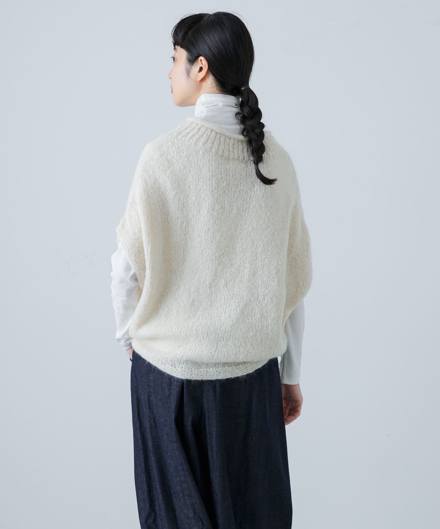 【かぐれ/kagure / URBAN RESEARCH】のアルパカルーズベスト 人気、トレンドファッション・服の通販 founy(ファニー) 　ファッション　Fashion　レディースファッション　WOMEN　アウター　Coat Outerwear　トップス・カットソー　Tops/Tshirt　ベスト/ジレ　Gilets/Vests　カットソー　Cut And Sew　ショルダー　Shoulder　シンプル　Simple　ドロップ　Drop　なめらか　Smooth　ワイド　Wide　A/W・秋冬　Aw・Autumn/Winter・Fw・Fall-Winter　冬　Winter　おすすめ　Recommend　2024年　2024　2024-2025秋冬・A/W　Aw/Autumn/Winter/Fw/Fall/2024-2025　 other-1|ID: prp329100004196813 ipo3291000000029072488