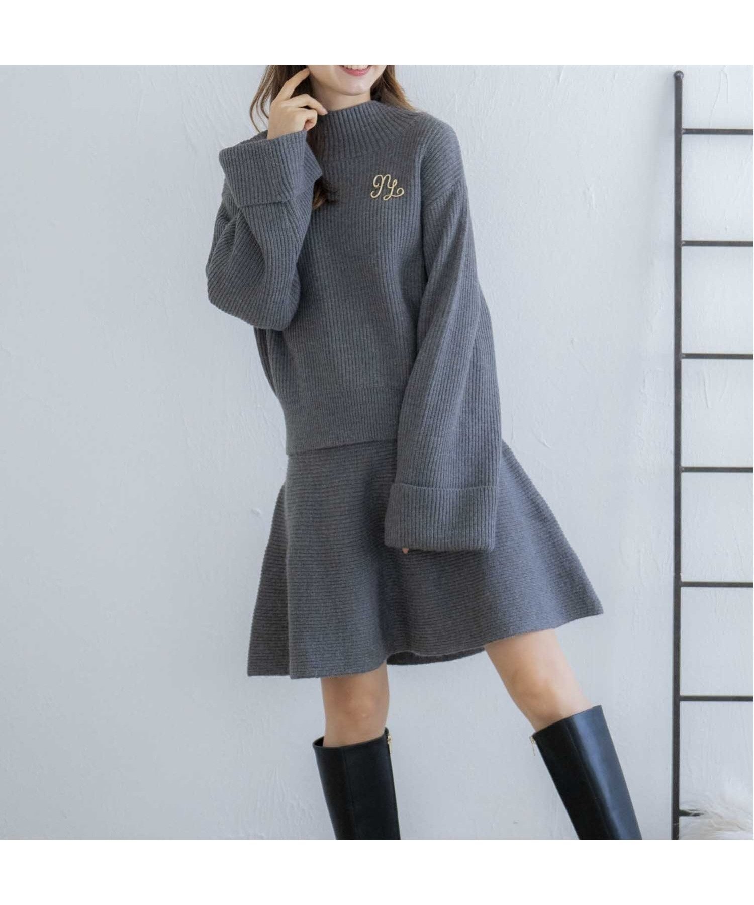 【ノエラ/Noela】の【WEB限定】ブローチ付きニットセットアップ インテリア・キッズ・メンズ・レディースファッション・服の通販 founy(ファニー) 　ファッション　Fashion　レディースファッション　WOMEN　トップス・カットソー　Tops/Tshirt　ニット　Knit Tops　スリーブ　Sleeve　セットアップ　Set Up　フレア　Flare　ブローチ　Brooch　ベーシック　Basic　ペチコート　Petticoat　ポケット　Pocket　ミニスカート　Mini Skirt　楽ちん　Easy　グレー|ID: prp329100004196930 ipo3291000000029073463