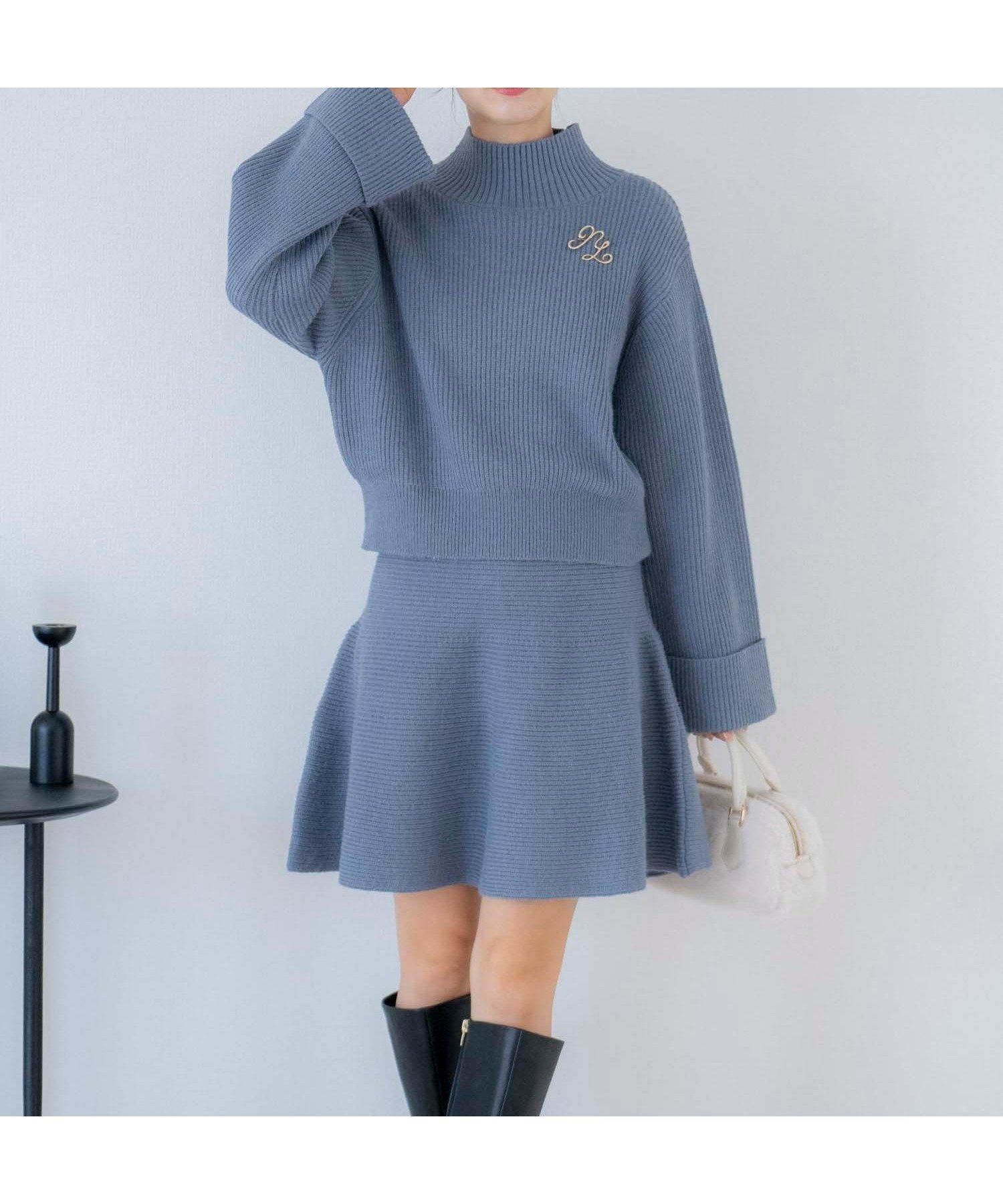 【ノエラ/Noela】の【WEB限定】ブローチ付きニットセットアップ インテリア・キッズ・メンズ・レディースファッション・服の通販 founy(ファニー) 　ファッション　Fashion　レディースファッション　WOMEN　トップス・カットソー　Tops/Tshirt　ニット　Knit Tops　スリーブ　Sleeve　セットアップ　Set Up　フレア　Flare　ブローチ　Brooch　ベーシック　Basic　ペチコート　Petticoat　ポケット　Pocket　ミニスカート　Mini Skirt　楽ちん　Easy　ブルー|ID: prp329100004196930 ipo3291000000029073465