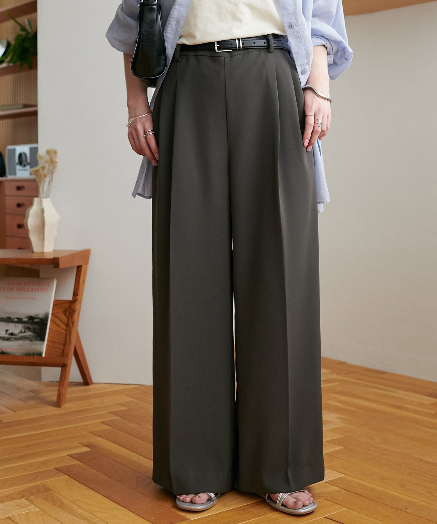 【ディスコート/Discoat】のよくばり2タックワイドパンツ インテリア・キッズ・メンズ・レディースファッション・服の通販 founy(ファニー) 　ファッション　Fashion　レディースファッション　WOMEN　パンツ　Pants　センター　Center　ポケット　Pocket　おすすめ　Recommend　グレー|ID: prp329100004202775 ipo3291000000031826151