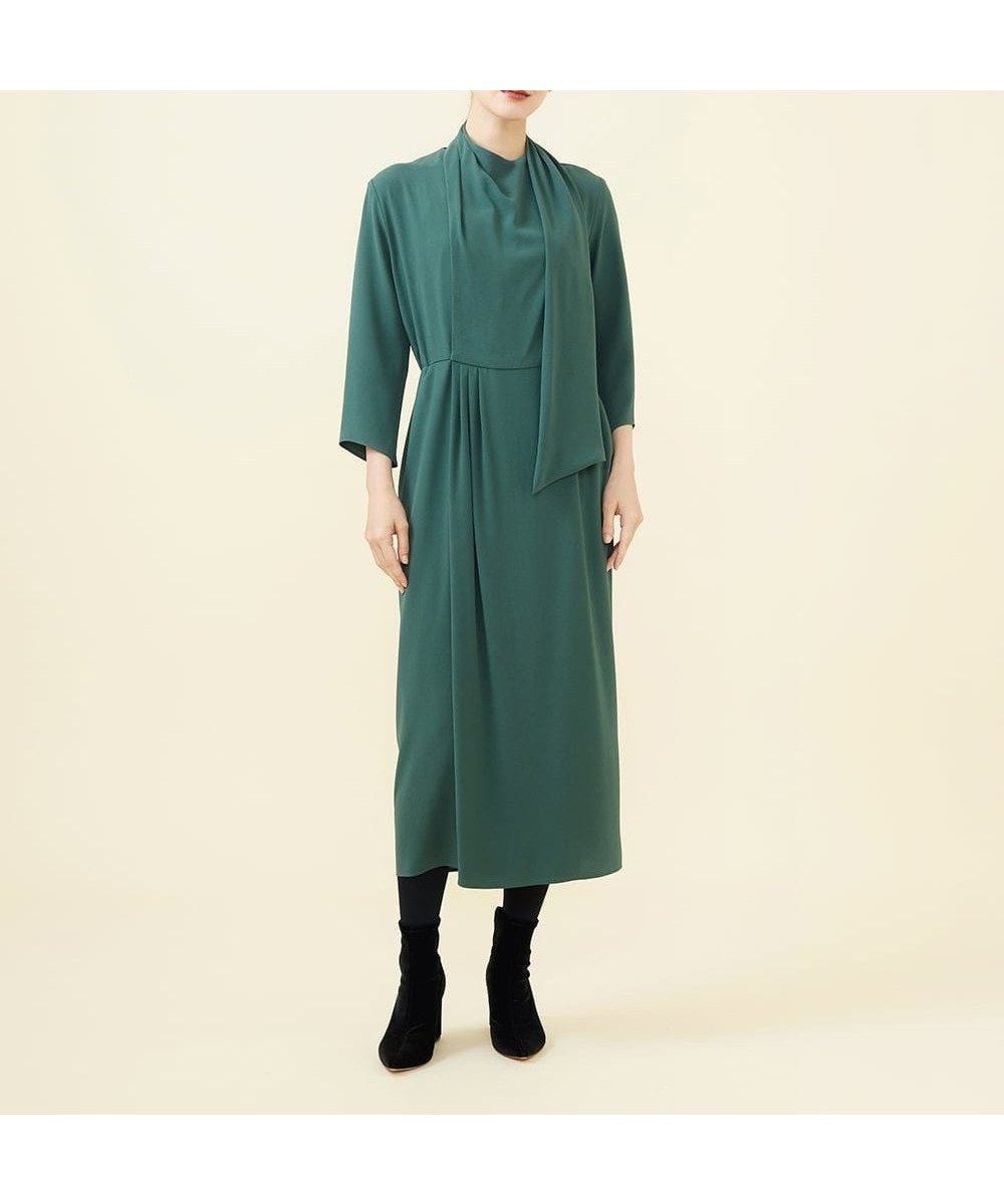 【シビラ/SYBILLA】の【SMART DRESS】スカーフデザインドレス インテリア・キッズ・メンズ・レディースファッション・服の通販 founy(ファニー) 　ファッション　Fashion　レディースファッション　WOMEN　ワンピース　Dress　ドレス　Party Dresses　コレクション　Collection　サテン　Satin　スカーフ　Scarf　スリット　Slit　とろみ　Thickness　ドレス　Dress　ドレープ　Drape　定番　Standard　ブラウジング　Browsing　ラップ　Wrap　グリーン|ID: prp329100004203201 ipo3291000000029120510