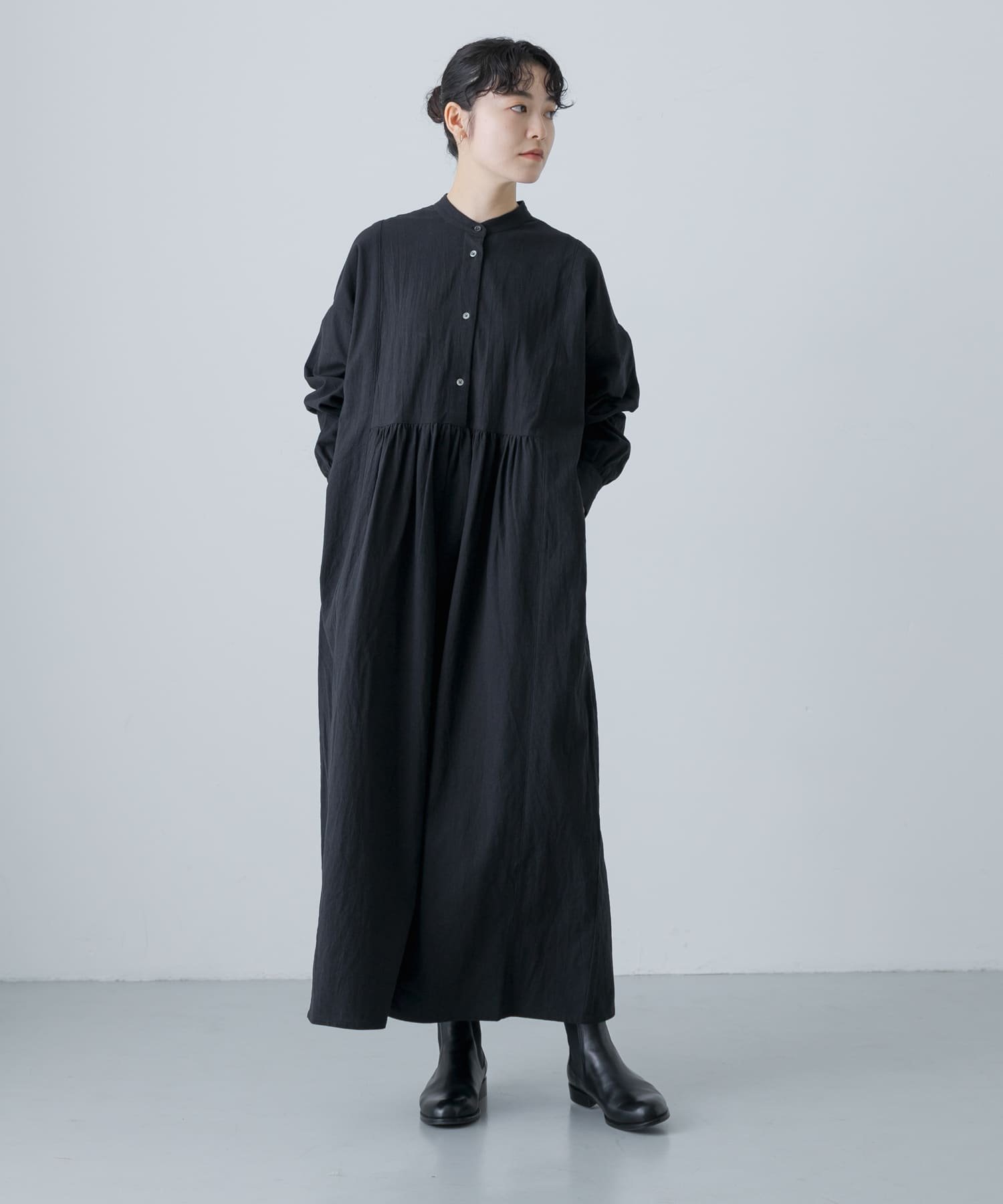 【かぐれ/kagure / URBAN RESEARCH】のコットンギャザーワンピース インテリア・キッズ・メンズ・レディースファッション・服の通販 founy(ファニー) 　ファッション　Fashion　レディースファッション　WOMEN　ワンピース　Dress　2024年　2024　2024-2025秋冬・A/W　Aw/Autumn/Winter/Fw/Fall/2024-2025　A/W・秋冬　Aw・Autumn/Winter・Fw・Fall-Winter　冬　Winter　おすすめ　Recommend　カーディガン　Cardigan　ギャザー　Gather　シンプル　Simple　ベスト　Vest　ポケット　Pocket　ワッシャー　Washer　BLACK|ID: prp329100004203278 ipo3291000000029120837