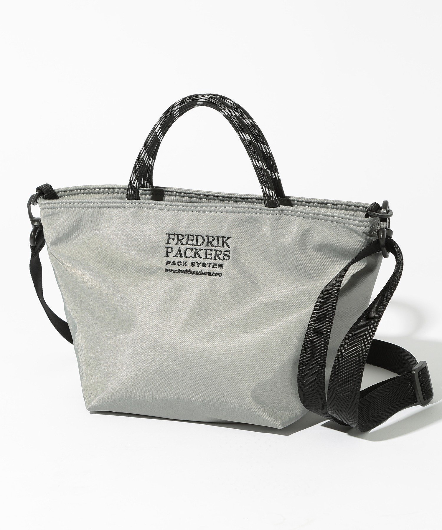 【その他のブランド/Other】のFREDRIK PACKERS/MELL TOTE 2way トートバッグ ショルダーバッグ フェス アウトドア 旅行 フレドリックパッカーズ インテリア・キッズ・メンズ・レディースファッション・服の通販 founy(ファニー) 　ファッション　Fashion　レディースファッション　WOMEN　バッグ　Bag　アウトドア　Outdoor　コンパクト　Compact　サテン　Satin　シンプル　Simple　スマホ　Smartphone　デスク　Desk　トラベル　Travel　トレンド　Trend　フロント　Front　ポケット　Pocket　ミックス　Mix　メッシュ　Mesh　再入荷　Restock/Back In Stock/Re Arrival　おすすめ　Recommend　旅行　Travel　ビジネス 仕事 通勤　Business　GRY|ID: prp329100004203636 ipo3291000000029550727