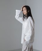 【ナノ ユニバース/nano universe】のサイドタブ付ワイドスリーブシャツ 人気、トレンドファッション・服の通販 founy(ファニー) ファッション Fashion レディースファッション WOMEN トップス・カットソー Tops/Tshirt シャツ/ブラウス Shirts/Blouses カフス Cuffs コンパクト Compact シンプル Simple スリット Slit デニム Denim トレンド Trend 羽織 Haori レギュラー Regular ワイド Wide おすすめ Recommend 2024年 2024 2024-2025秋冬・A/W Aw/Autumn/Winter/Fw/Fall/2024-2025 thumbnail ホワイト|ID: prp329100004203743 ipo3291000000029123895