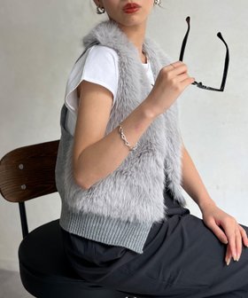 【シェトワ/Chez toi】のファー×ニットベスト 人気、トレンドファッション・服の通販 founy(ファニー) ファッション Fashion レディースファッション WOMEN アウター Coat Outerwear トップス・カットソー Tops/Tshirt ニット Knit Tops ベスト/ジレ Gilets/Vests アクリル Acrylic シンプル Simple デニム Denim バランス Balance フェイクファー Faux Fur ベスト Vest A/W・秋冬 Aw・Autumn/Winter・Fw・Fall-Winter プチプライス・低価格 Affordable |ID:prp329100004204878