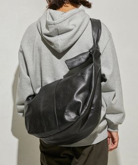 【フリークスストア/FREAK'S STORE】のLeather Banana Big Shoulder Bag / レザーバナナビッグショルダー / メッセンジャーバッグ / 牛革 / 本革 24AW 人気、トレンドファッション・服の通販 founy(ファニー) ファッション Fashion レディースファッション WOMEN シンプル Simple ポケット Pocket 冬 Winter A/W・秋冬 Aw・Autumn/Winter・Fw・Fall-Winter おすすめ Recommend 2024年 2024 ビジネス 仕事 通勤 Business 2024-2025秋冬・A/W Aw/Autumn/Winter/Fw/Fall/2024-2025 |ID:prp329100004205406