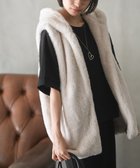 【アールピーエス/rps】のフェイクファーフードベスト 人気、トレンドファッション・服の通販 founy(ファニー) ファッション Fashion レディースファッション WOMEN アウター Coat Outerwear トップス・カットソー Tops/Tshirt ベスト/ジレ Gilets/Vests ガーリー Girly デニム Denim トレンド Trend フェミニン Feminine ベスト Vest ポケット Pocket 今季 This Season 再入荷 Restock/Back In Stock/Re Arrival thumbnail アイボリー|ID: prp329100004206140 ipo3291000000029146855