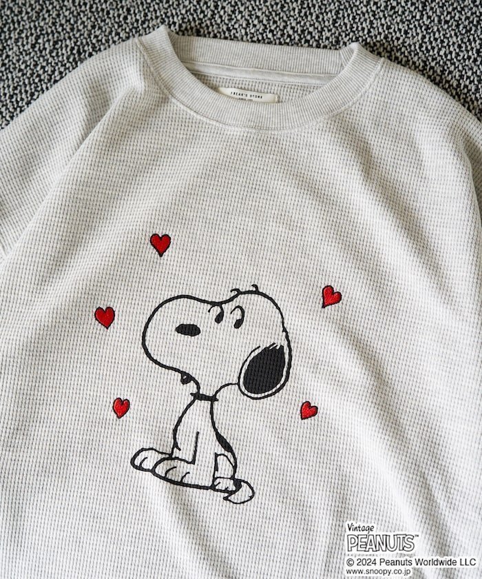 【フリークスストア/FREAK'S STORE】のPEANUTS/ピーナッツ 別注 ワッフル 刺繍 プリント Tシャツ【限定展開】 24AW インテリア・キッズ・メンズ・レディースファッション・服の通販 founy(ファニー) 　ファッション　Fashion　レディースファッション　WOMEN　トップス・カットソー　Tops/Tshirt　シャツ/ブラウス　Shirts/Blouses　ロング / Tシャツ　T-Shirts　2024年　2024　2024-2025秋冬・A/W　Aw/Autumn/Winter/Fw/Fall/2024-2025　A/W・秋冬　Aw・Autumn/Winter・Fw・Fall-Winter　冬　Winter　おすすめ　Recommend　キャラクター　Character　シンプル　Simple　スウェット　Sweat　スペシャル　Special　プリント　Print　ワッフル　Waffle　人気　Popularity　別注　Special Order　杢ライトグレー|ID: prp329100004206351 ipo3291000000029148255