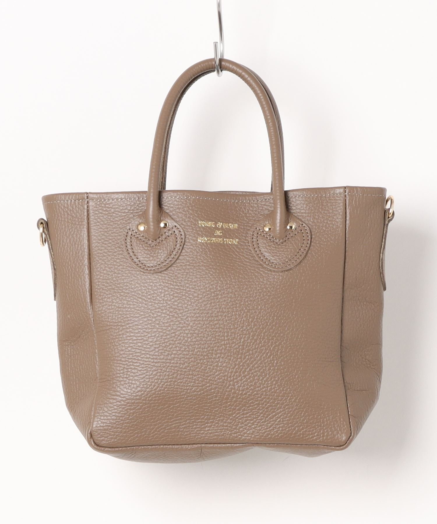 【その他のブランド/Other】のYOUNG OLSEN/EMBOSSED LEATHER D TOTE S トートバッグ 日本製 ヤングアンドオルセン インテリア・キッズ・メンズ・レディースファッション・服の通販 founy(ファニー) 　ファッション　Fashion　レディースファッション　WOMEN　バッグ　Bag　厚底　Platforms　コレクション　Collection　シンプル　Simple　スカーフ　Scarf　スキニー　Skinny　スラックス　Slacks　セットアップ　Set Up　財布　Wallet　チャーム　Charm　ティアードワンピース　Tiered Dress　デニム　Denim　定番　Standard　フォルム　Form　ベーシック　Basic　ポーチ　Pouch　ワイド　Wide　A/W・秋冬　Aw・Autumn/Winter・Fw・Fall-Winter　再入荷　Restock/Back In Stock/Re Arrival　日本製　Made In Japan　エレガント 上品　Elegant　ビジネス 仕事 通勤　Business　G.BGE|ID: prp329100004206888 ipo3291000000029257322