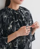 【ピエロ/Pierrot】の花柄ギャザーブラウス 人気、トレンドファッション・服の通販 founy(ファニー) ファッション Fashion レディースファッション WOMEN トップス・カットソー Tops/Tshirt シャツ/ブラウス Shirts/Blouses 花柄・フラワープリント・モチーフ Flower Patterns ギャザー Gather シンプル Simple thumbnail ブラック|ID: prp329100004207669 ipo3291000000029157402