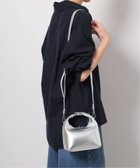 【ジャーナルスタンダード レリューム/JOURNAL STANDARD relume】の【SINBONO/シンボノ】Vienna Top Handle Crossbody Bag ショルダーバッグ 人気、トレンドファッション・服の通販 founy(ファニー) ファッション Fashion レディースファッション WOMEN バッグ Bag 2024年 2024 2024-2025秋冬・A/W Aw/Autumn/Winter/Fw/Fall/2024-2025 アクセサリー Accessories コンパクト Compact スマート Smart フォルム Form ポーチ Pouch ラップ Wrap 財布 Wallet thumbnail シルバー|ID: prp329100004209288 ipo3291000000029482387