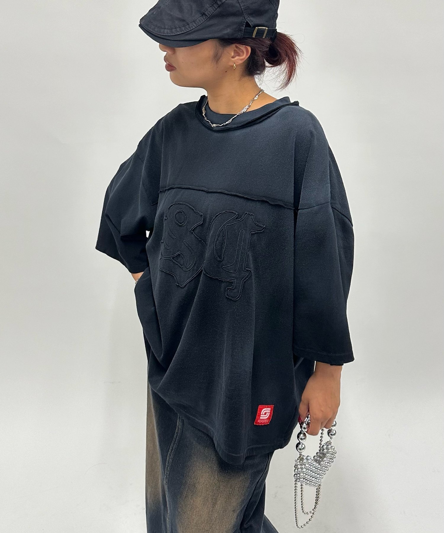 【パルグループ/PAL GROUP】の【WHO S WHO gallery】フットボールパッチTEE インテリア・キッズ・メンズ・レディースファッション・服の通販 founy(ファニー) 　ファッション　Fashion　レディースファッション　WOMEN　バランス　Balance　パッチ　Patch　ビンテージ　Vintage　ブラック|ID: prp329100004209901 ipo3291000000029189962