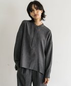 【メイソングレイ/MAYSON GREY】のDRY MELANGE千鳥ブラウス≪洗濯機で洗える≫ 人気、トレンドファッション・服の通販 founy(ファニー) ファッション Fashion レディースファッション WOMEN トップス・カットソー Tops/Tshirt シャツ/ブラウス Shirts/Blouses アンティーク Antique 洗える Washable カフス Cuffs スキッパー Skipper ストレッチ Stretch セットアップ Set Up パターン Pattern フォルム Form プリーツ Pleats ヘムライン Hemline ワイド Wide thumbnail チャコールグレー|ID: prp329100004211508 ipo3291000000029203508