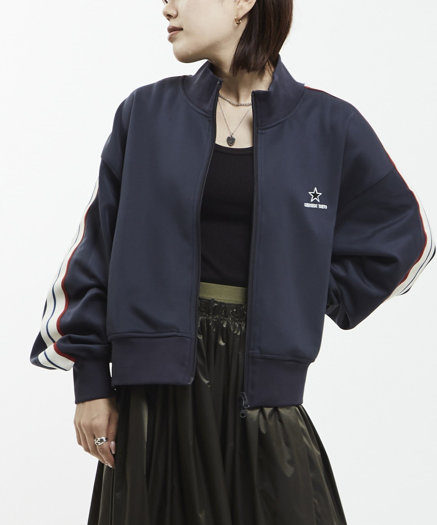 【コンバーストウキョウ/CONVERSE TOKYO】のLINE LOOSE SHORT TRACK JACKET(WOMEN S) インテリア・キッズ・メンズ・レディースファッション・服の通販 founy(ファニー) 　ファッション　Fashion　レディースファッション　WOMEN　アウター　Coat Outerwear　ジャケット　Jackets　カーゴパンツ　Cargo Pants　コンパクト　Compact　ショート　Short　ジャケット　Jacket　デニム　Denim　定番　Standard　人気　Popularity　ワンポイント　One Point　おすすめ　Recommend　チャコールグレー|ID: prp329100004212577 ipo3291000000029213316