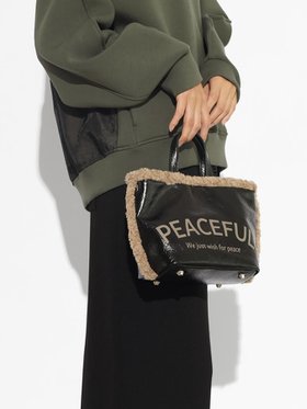 【ラシュッド/LASUD】のPEACEFULボアミニバッグ 人気、トレンドファッション・服の通販 founy(ファニー) ファッション Fashion レディースファッション WOMEN バッグ Bag おすすめ Recommend コンパクト Compact ポケット Pocket ミックス Mix |ID:prp329100004219831